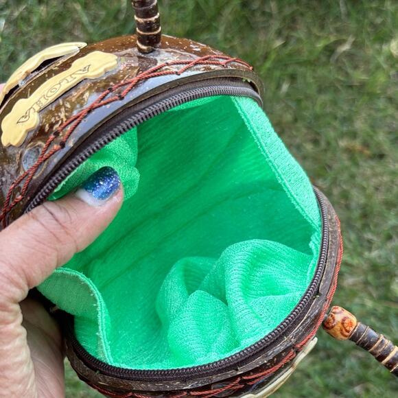 Vintage Hawaiian Coconut Shell Purse Handbag Aloha Tiki Island Style - Picture 10 of 10